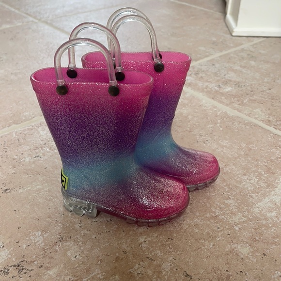Other - Toddler Light Up Rain Boots Size 5